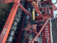 Kreiselegge Lely rottera 35-302 en packkerrol en hydraulische hef