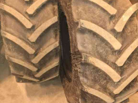 Räder, Reifen, Felgen & Distanzringe Mitas 440/65R24 Mitas AC 65
