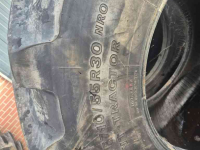 Räder, Reifen, Felgen & Distanzringe Bridgestone 710/55R30