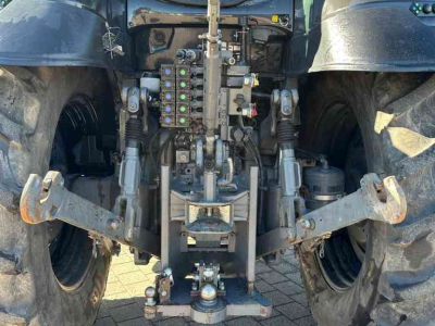 Schlepper / Traktor Valtra T214D