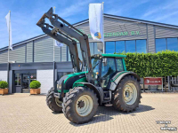 Schlepper / Traktor Valtra N121