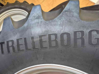 Räder, Reifen, Felgen & Distanzringe  Trelleborg 750/70R44 + 650/60R38