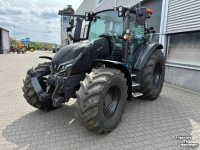 Schlepper / Traktor Valtra Demo G125 Active met kruipbak