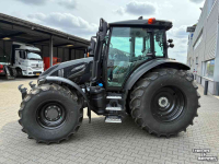 Schlepper / Traktor Valtra Demo G125 Active met kruipbak