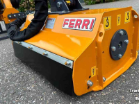 Mähausleger mit Schlegelmäher Ferri T320A