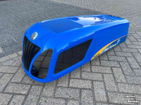 Gebrauchte Teile für Traktoren New Holland T4000V motorkap 84308606