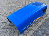 Gebrauchte Teile für Traktoren New Holland T4000V motorkap 84308606