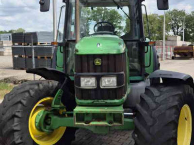 Schlepper / Traktor John Deere 6320 SE PQ met Airco