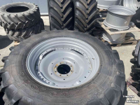 Räder, Reifen, Felgen & Distanzringe Firestone 480/70R38 en 380/70R28 verstelbare velgen
