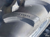 Räder, Reifen, Felgen & Distanzringe Firestone 480/70R38 en 380/70R28 verstelbare velgen