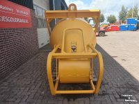 Sonstiges Anbauteile und Zubehör Beco Beton kubel 2000 liter