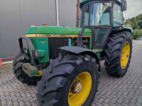 Schlepper / Traktor John Deere 3040