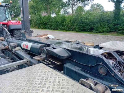Hakenlift-Container System  Heinemann GH24N Hyva haakarm carrier