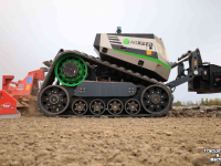 Autonomer Traktor / Roboter Traktor AgXeed AgBot 5.112T2 Robottrekker