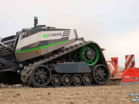 Autonomer Traktor / Roboter Traktor AgXeed AgBot 5.112T2 Robottrekker
