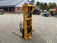 Gabelstapler  Hefmast met palletlepels en sideshift