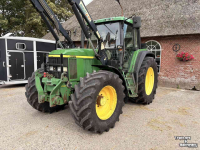Schlepper / Traktor John Deere 6810
