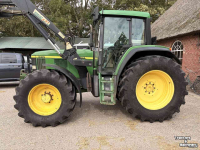 Schlepper / Traktor John Deere 6810
