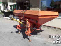 Düngerstreuer Lely Centerliner