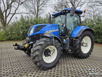 Schlepper / Traktor New Holland T 7.225