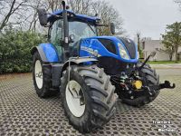 Schlepper / Traktor New Holland T 7.225