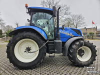 Schlepper / Traktor New Holland T 7.225