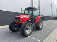Schlepper / Traktor Massey Ferguson 5455 Dyna 4