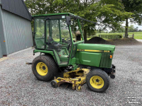 Gartentraktoren John Deere 855 Diesel met maaidek en cabine