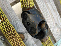 Feldhäcksler New Holland Aandrijfas FR  Parts nr:87478970