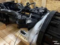 Schlepper / Traktor New Holland Vooras - NewH T7 HD / Case-IH OPTUM / Steyr  TERRUS Parts no:47676815