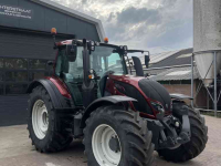 Schlepper / Traktor Valtra N174
