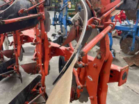 Pflüge Kuhn VARI MASTER 121
