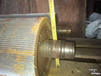 Gebrauchte Teile für Feldhäcksler John Deere Korrelkneuzer rollen / Kneuzerrollen