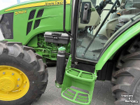 Schlepper / Traktor John Deere 5058E