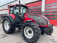 Schlepper / Traktor Valtra T130 Twintrac