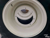 Räder, Reifen, Felgen & Distanzringe Trelleborg 540/65R28 100% TM 800