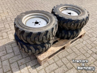 Räder, Reifen, Felgen & Distanzringe Weidemann BKT + Trelleborg 27x8.50-15 Banden