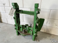 Sonstiges Traktoren und Zubehör John Deere 7R trekhaak Sauermann 390mm