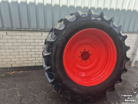 Räder, Reifen, Felgen & Distanzringe BKT 480/80-42 afkomstig fendt 516