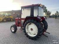 Schlepper / Traktor International 633 2WD CABINE 3 CIL. STUURBEKRACHTIGING
