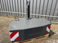 Sonstiges Maschinen für Strassen-, Strassenrand- und Grabeninstandhaltung  Fendt 2500kg frontgewicht