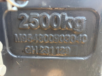 Sonstiges Maschinen für Strassen-, Strassenrand- und Grabeninstandhaltung  Fendt 2500kg frontgewicht