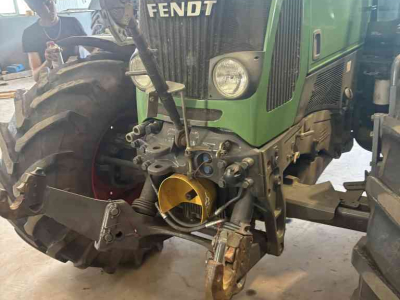 Schlepper / Traktor Fendt 415 Vario tms