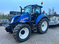 Schlepper / Traktor New Holland TNHT5.110