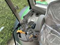 Schlepper / Traktor John Deere 6195M