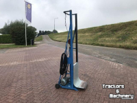 Sonstiges Förderanlagen und Material-Handling-Ausrüstungen  Zakkenlift elecktrisch/hydraulisch