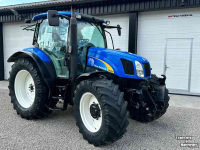 Schlepper / Traktor New Holland T6020