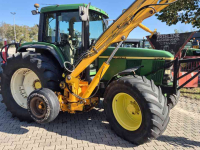 Schlepper / Traktor John Deere 6810 PQ+, TLS, kruip, airco met Herder MBK135LSH maaiarm
