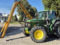 Schlepper / Traktor John Deere 6810 PQ+, TLS, kruip, airco met Herder MBK135LSH maaiarm