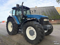 Schlepper / Traktor New Holland 8360